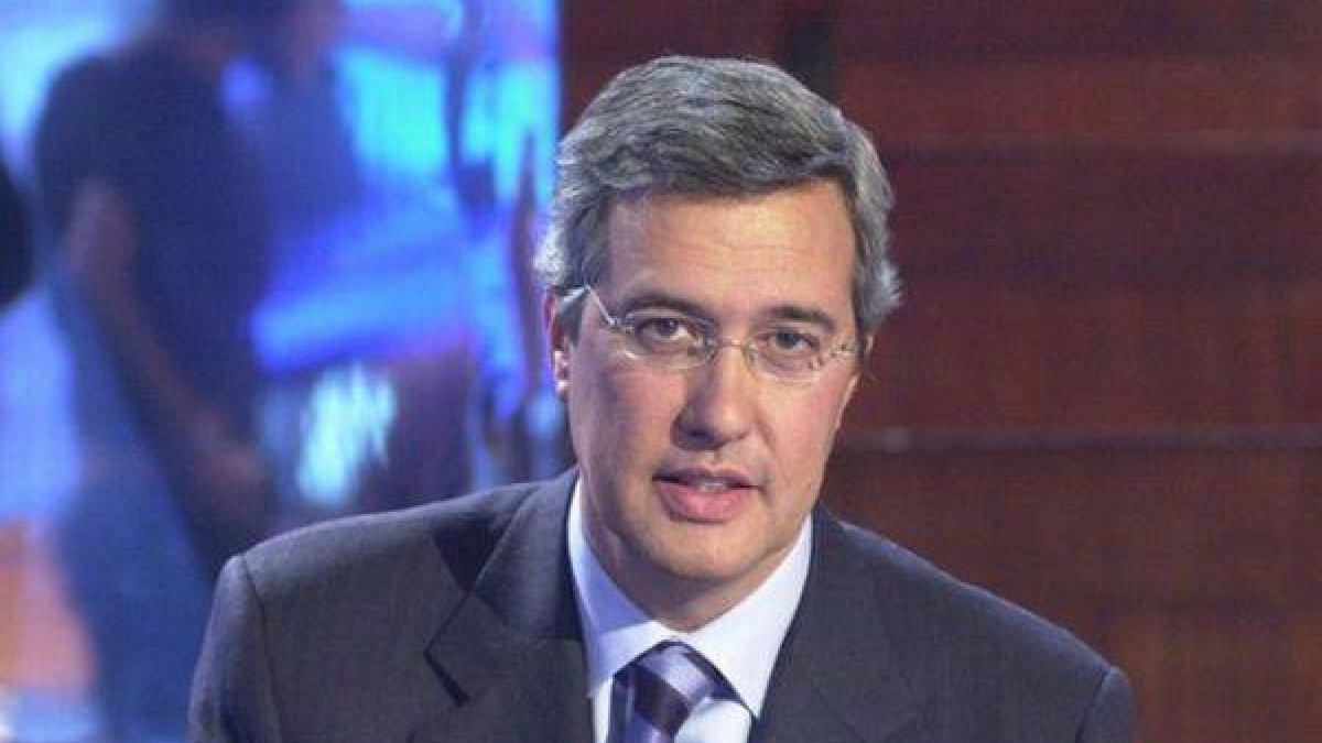 El periodista Ernesto Sáenz de Buruaga.