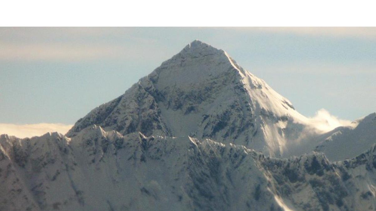 El Everest es con sus 8.848 metros sobre el nivel del mar la montaña más alta del mundo.