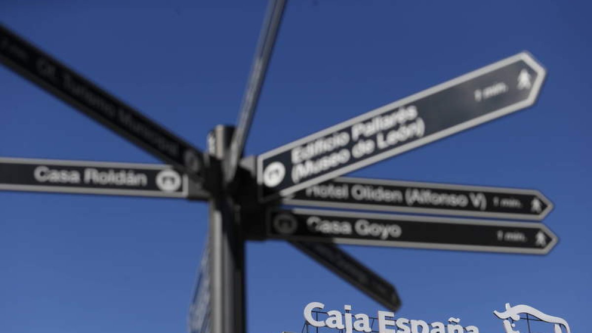 La encrucijada en la que están envueltas las negociaciones puede acabar en huelga. JESÚS F. SALVADORES