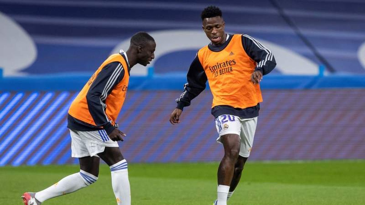 Vinicius en un entrenamiento previo a las vacaciones de Navidad del Real Madrid. RODRIGO JIMÉNEZ