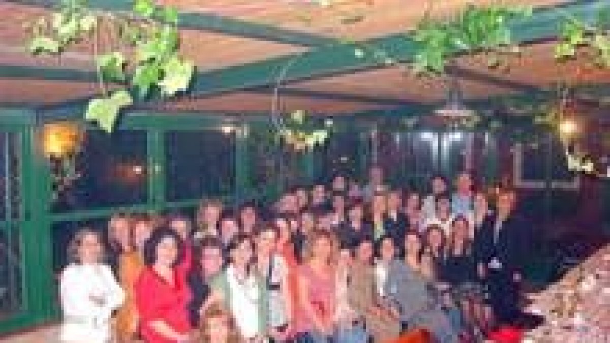 Los padres participantes en los programas del Plan de Drogas durante la cena de fin de curso