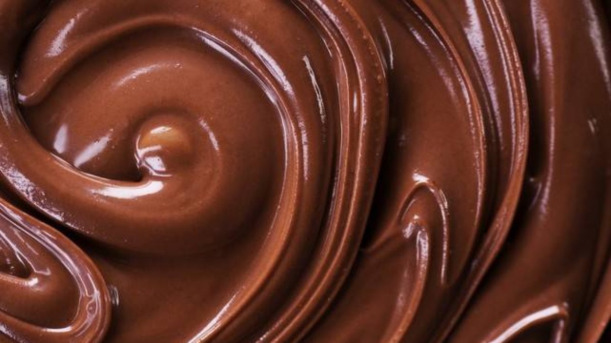 Investigadores británicos han encontrado vínculos entre el consumo diario de chocolate y el menor riesgo de enfermedades cardiacas.