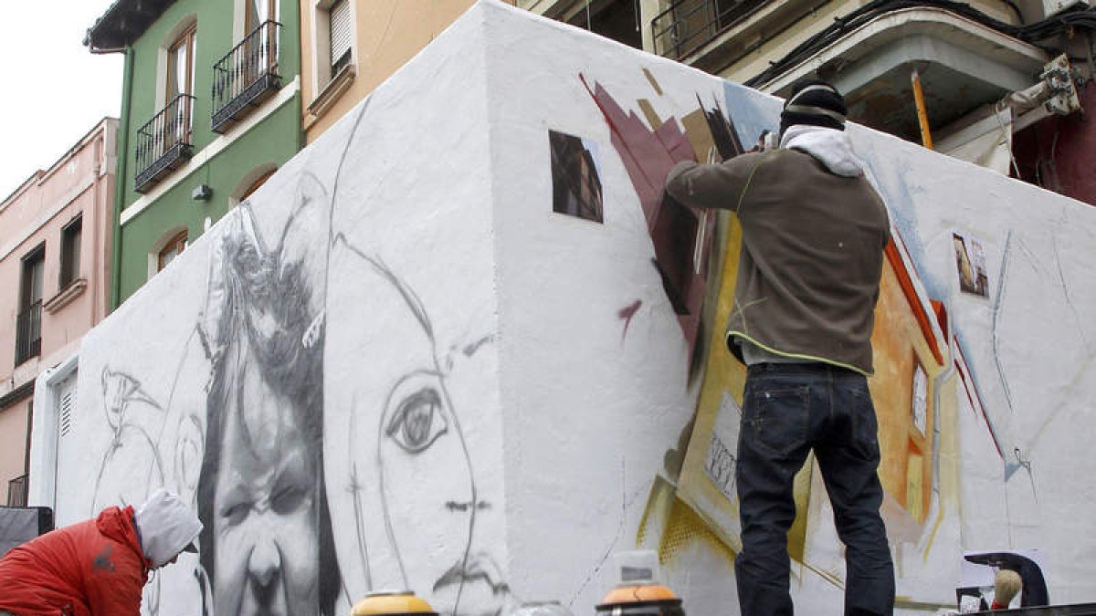 Inicio de las obras de los artistas de Arte 84.
