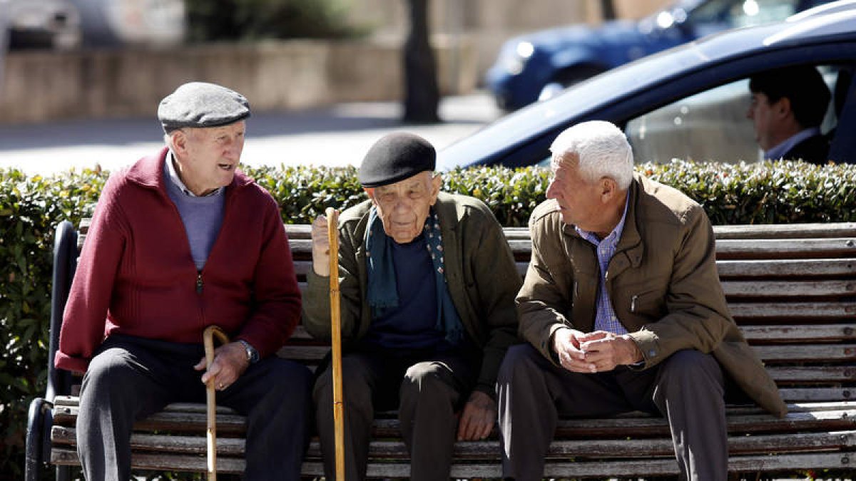 Pensión no contributiva en León: qué es y qué requisitos necesitas