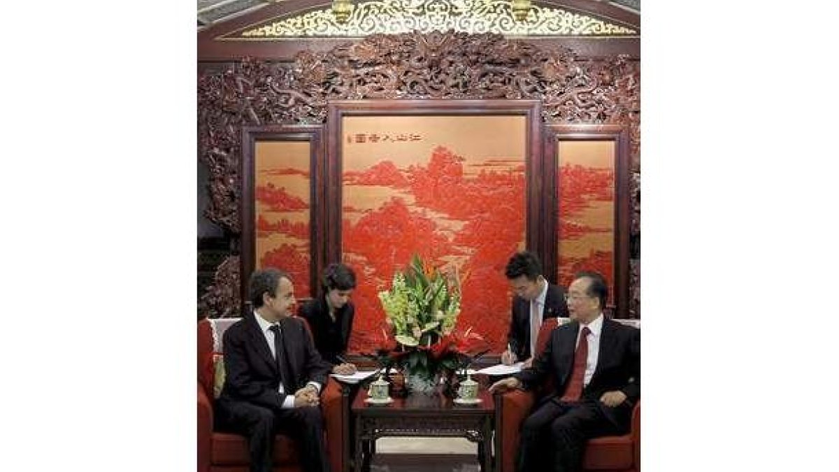 Rodríguez Zapatero, en la reunión que mantuvo con el primer ministro chino, Wen Jiabao.