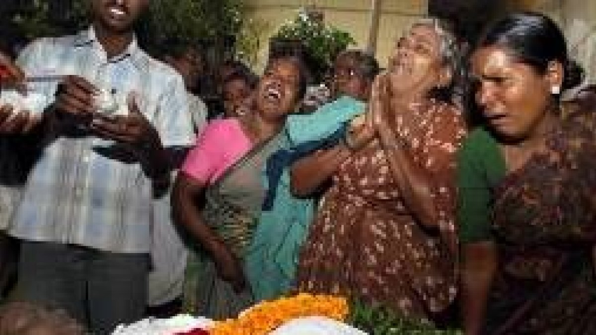 Las familias de las víctimas lloran la muerte de sus allegados en Madrás