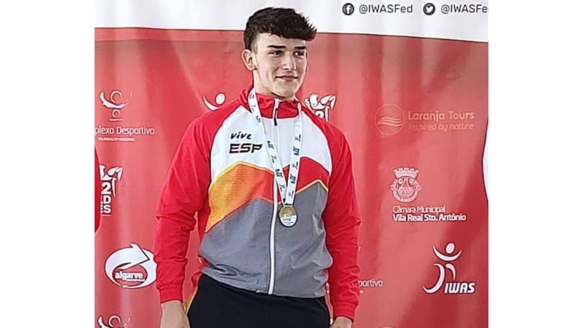 David Cubillas se colgó la medalla de oro en Portugal. DL