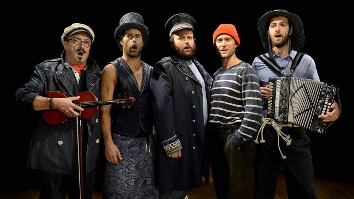 Teatro Gorakada hace uso en su espectáculo de humor, música y frases de Herman Melville. DL