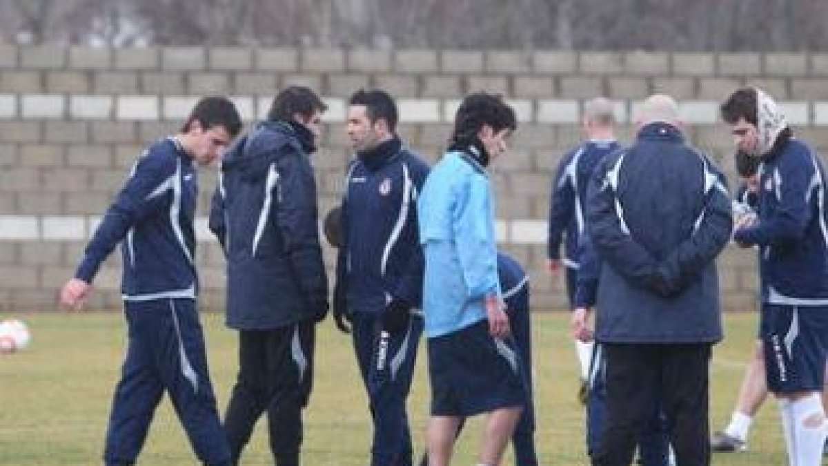 Los jugadores de la Cultural deciden hoy si desconvocan la huelga fijada para el partido del domingo