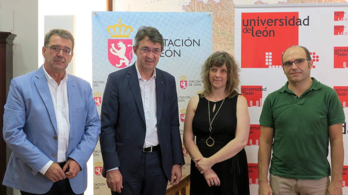 Los responsables de la institución provincial y de la Universidad de León. DL