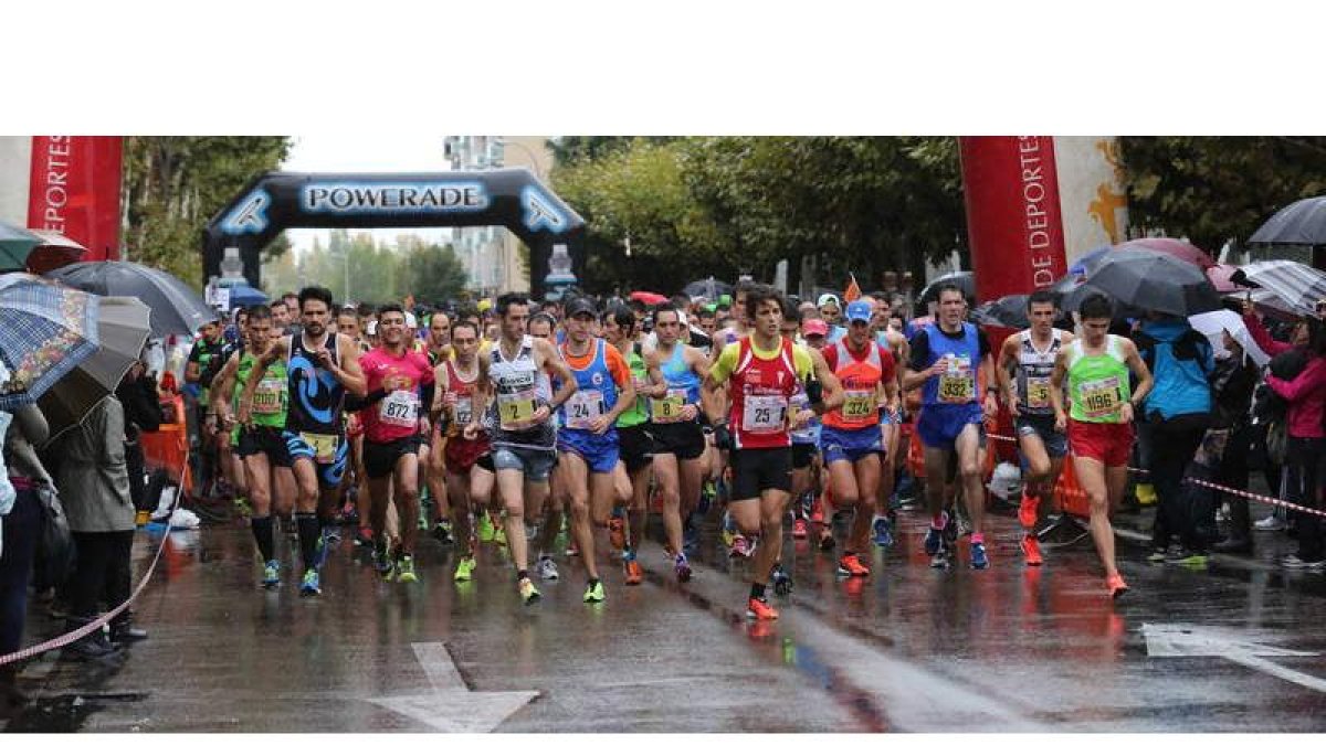 Los 10 kilómetros de León arrastran cada año una gran participación con cientos de corredores