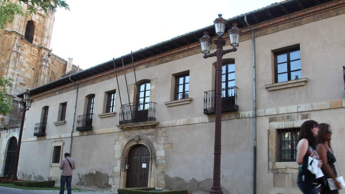 La Casa del Peregrino está vacía desde que salió el Procurador del Común en 2011