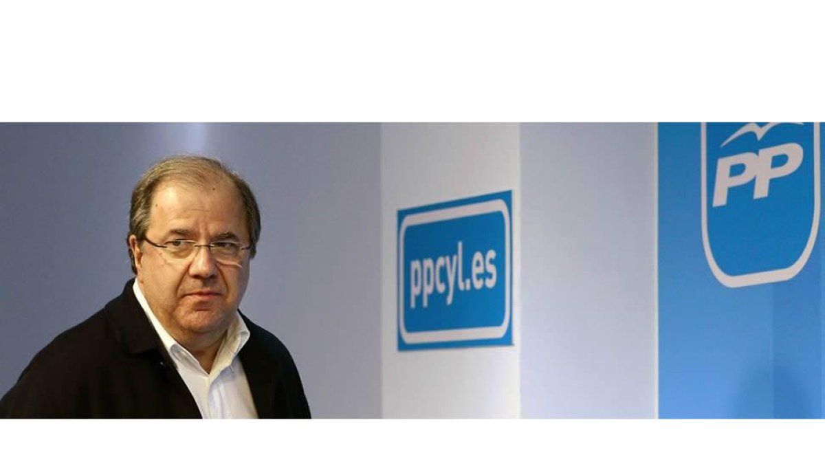 Juan Vicente Herrera en la sede del PP en Valladolid
