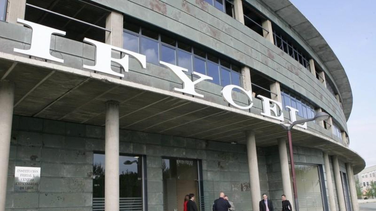 Instalaciones del Ifycel en los bajos del estadio Reino de León