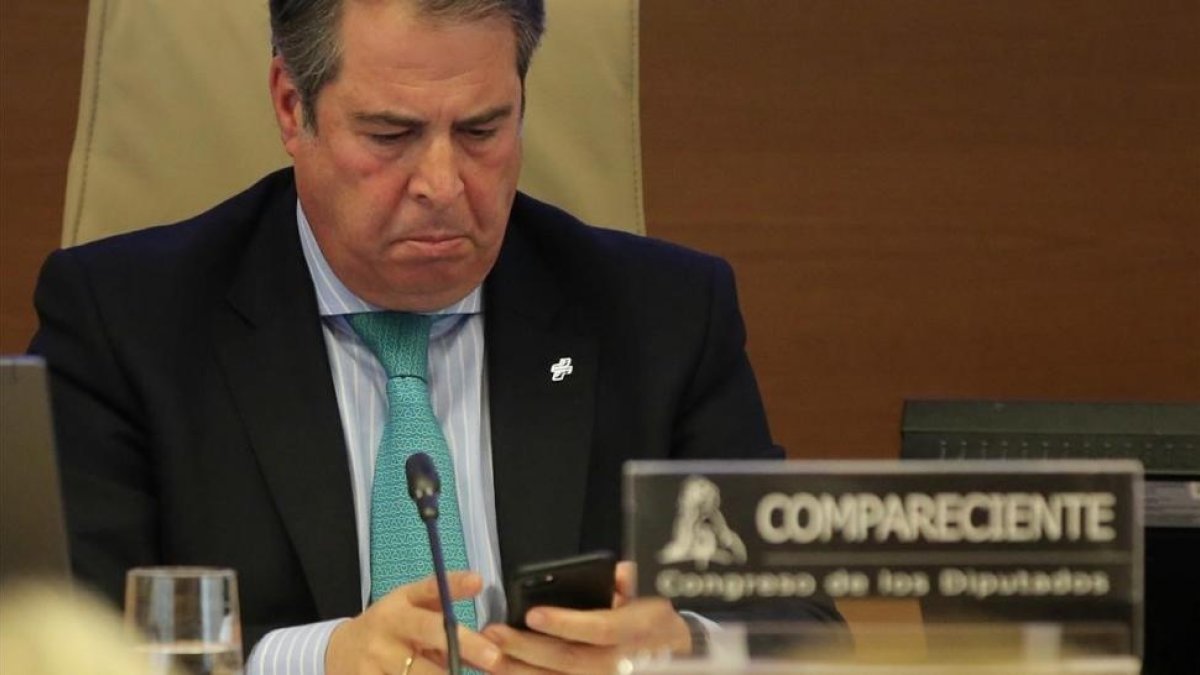 Gregorio Serrano, antes de iniciar su comparecencia en el Congreso.