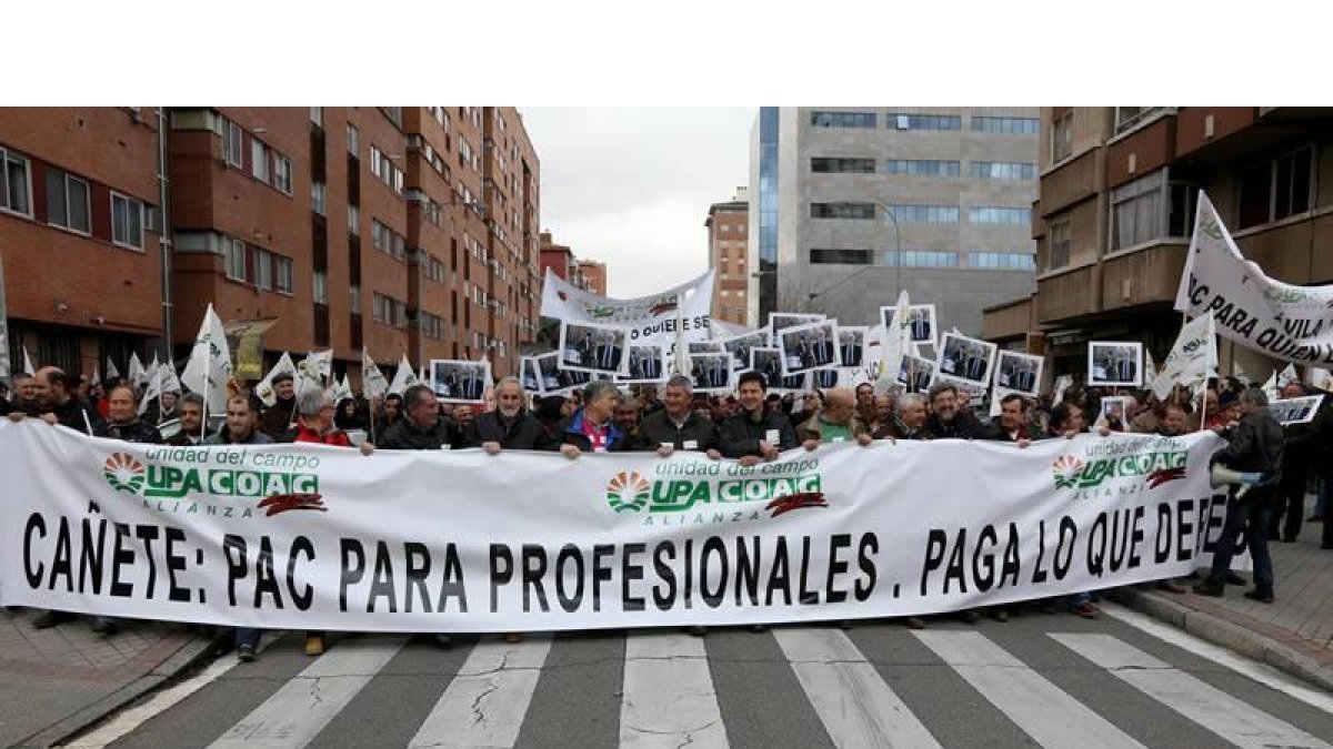 UPA y COAG se manifiestan contra una PAC para 