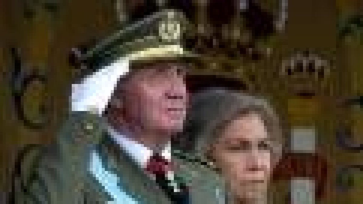 Don Juan Carlos y Doña Sofía acudirán hoy a La Virgen para presidir el acto de entrega de despachos
