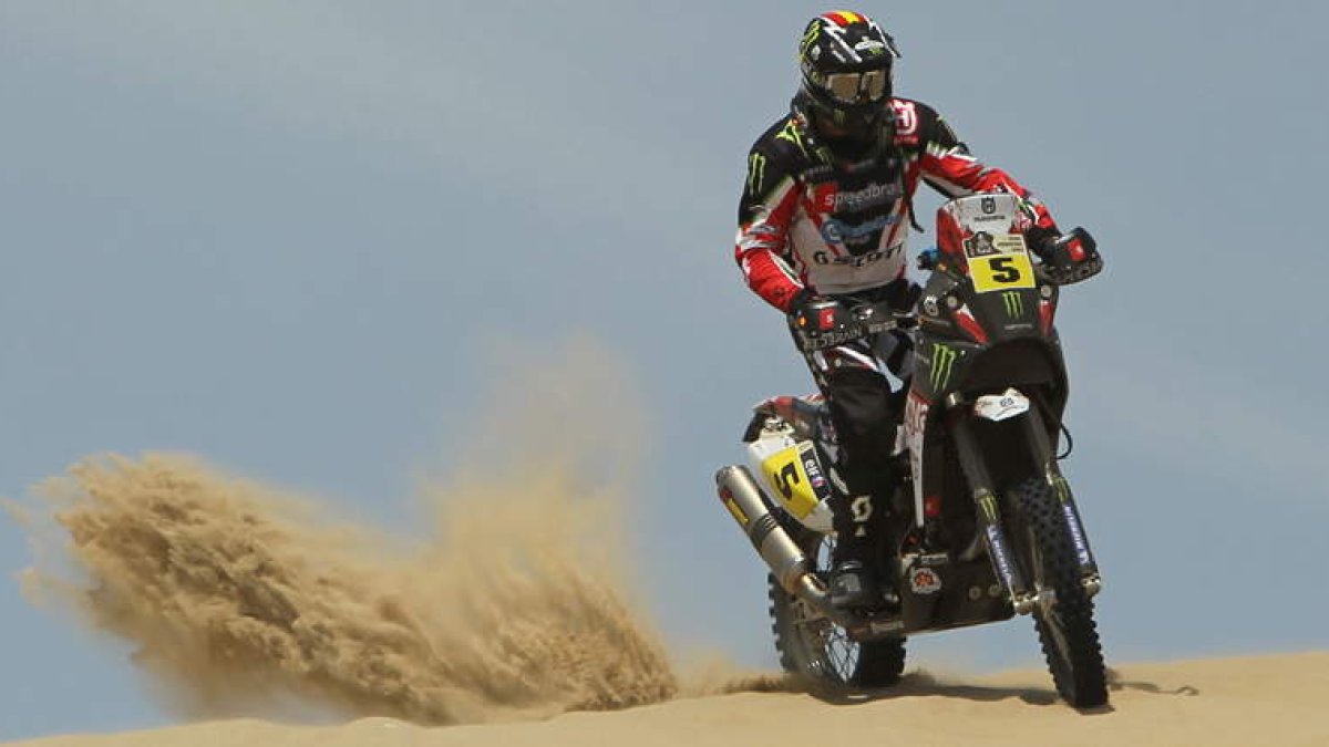 El español Joan Barreda conduce su motocicleta Husqvarna.