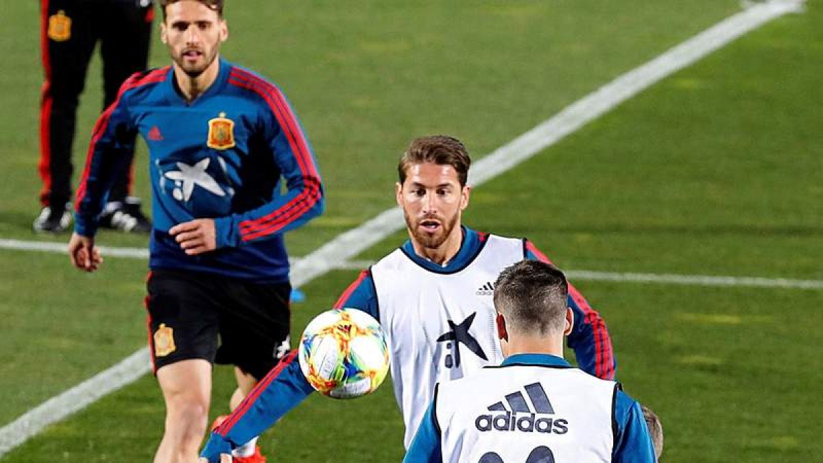 La selección española prepara el partido de hoy ante Noruega. ZIPI