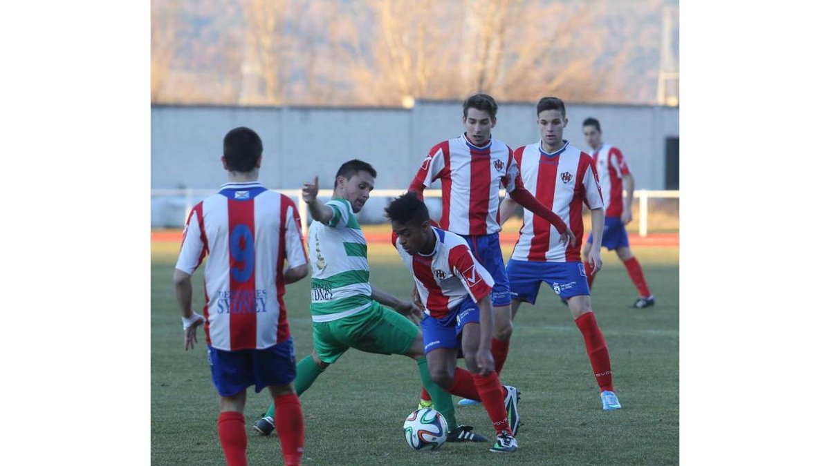 El equipo capitalino se anotó el derbi ante el berciano.
