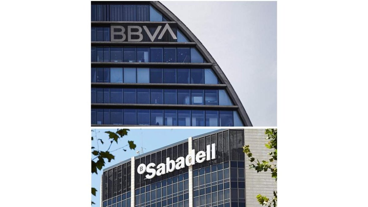 Montaje con las sedes de ambos banco. EFE
