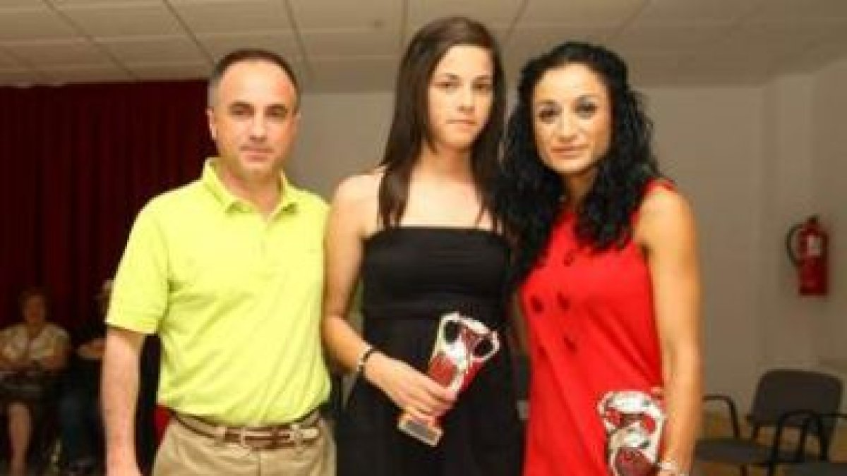 Jennifer Diñeiro y Noemí Villar, premiadass en atletismo
