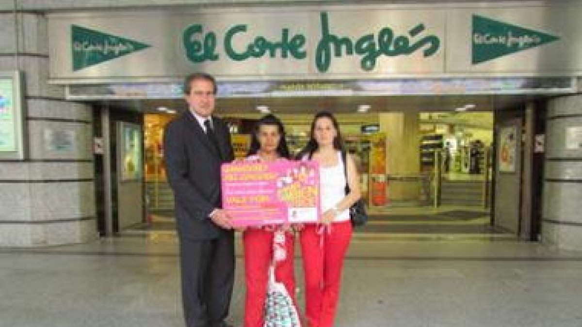 José María Lesmes, Ana María López y Encarna Aragón.