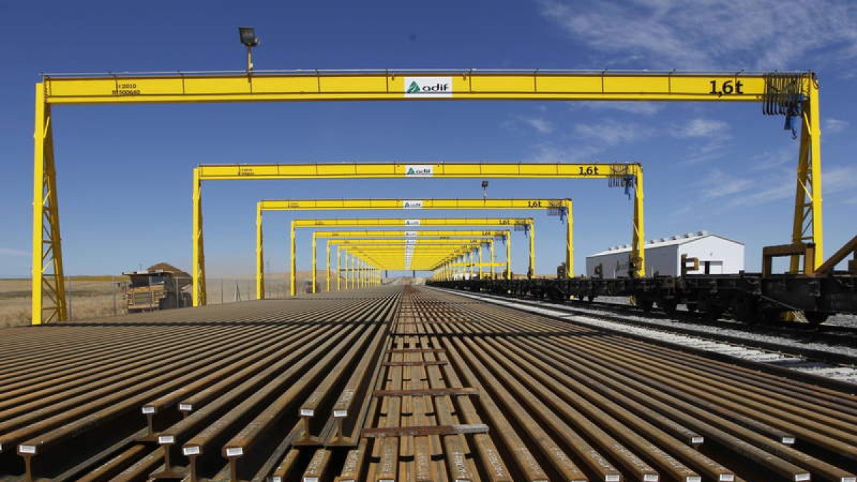 La licitación se une a las inversiones aprobadas la pasada semana por el Adif.