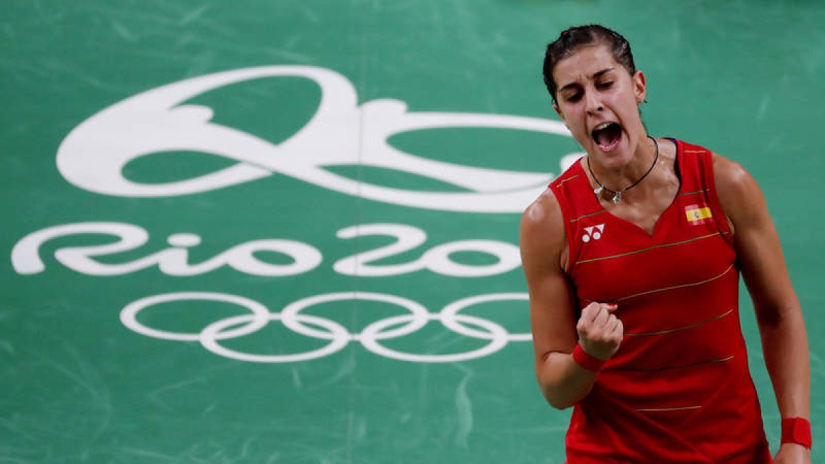 Carolina Marín se muestra eufórica tras derrotar a Sung y pasar a semifinales. LEONARDO MUÑOZ