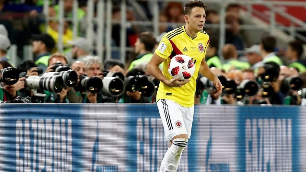 Santiago Arias en un partido con la selección colombiana /