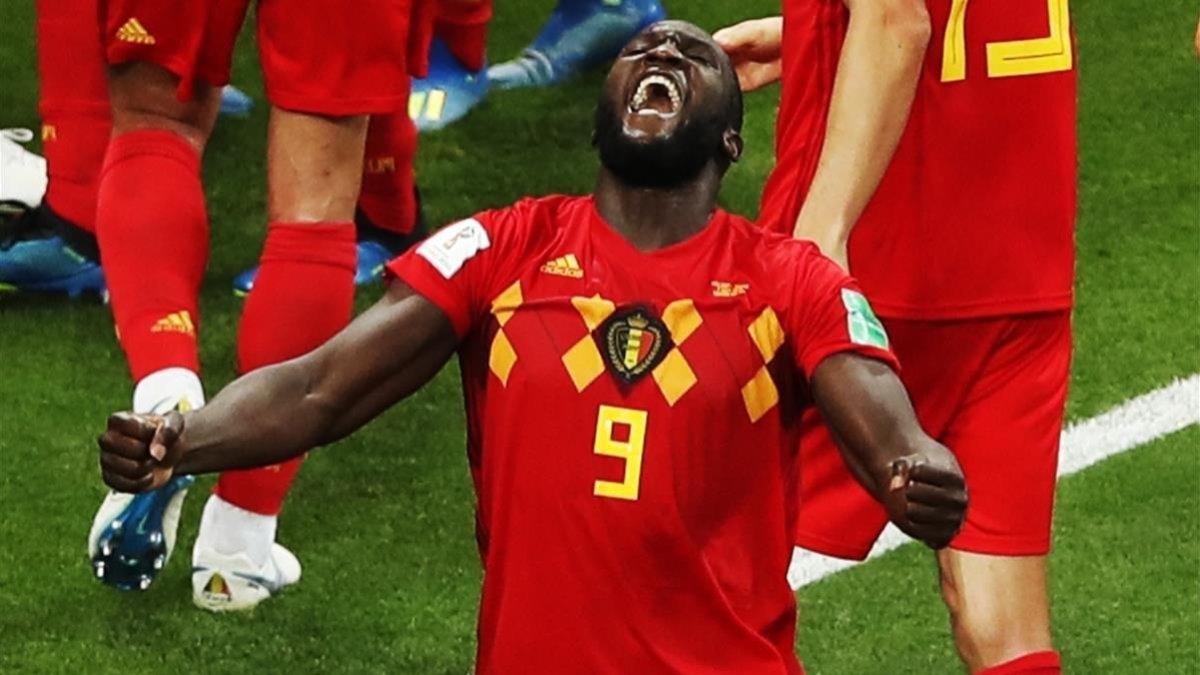 Lukaku celebra con rabia el pase a los cuartos de Bélgica ante Japón.