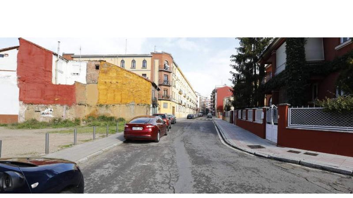 La calle La Palomera cambiará de sentido de circulación con la reordenación. MARCIANO PÉREZ