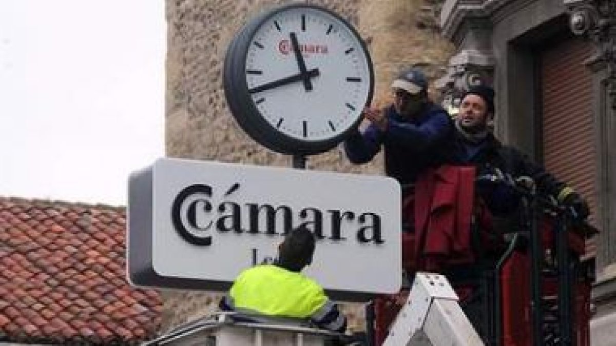 Hoy será inaugurado oficialmente, pero el reloj ya da la hora desde ayer en Santo Domingo.