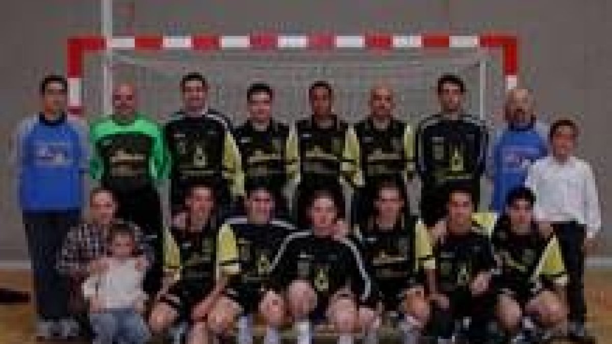 Gesleón, campeón de invierno de su categoría, tiene un difícil comienzo de segunda vuelta