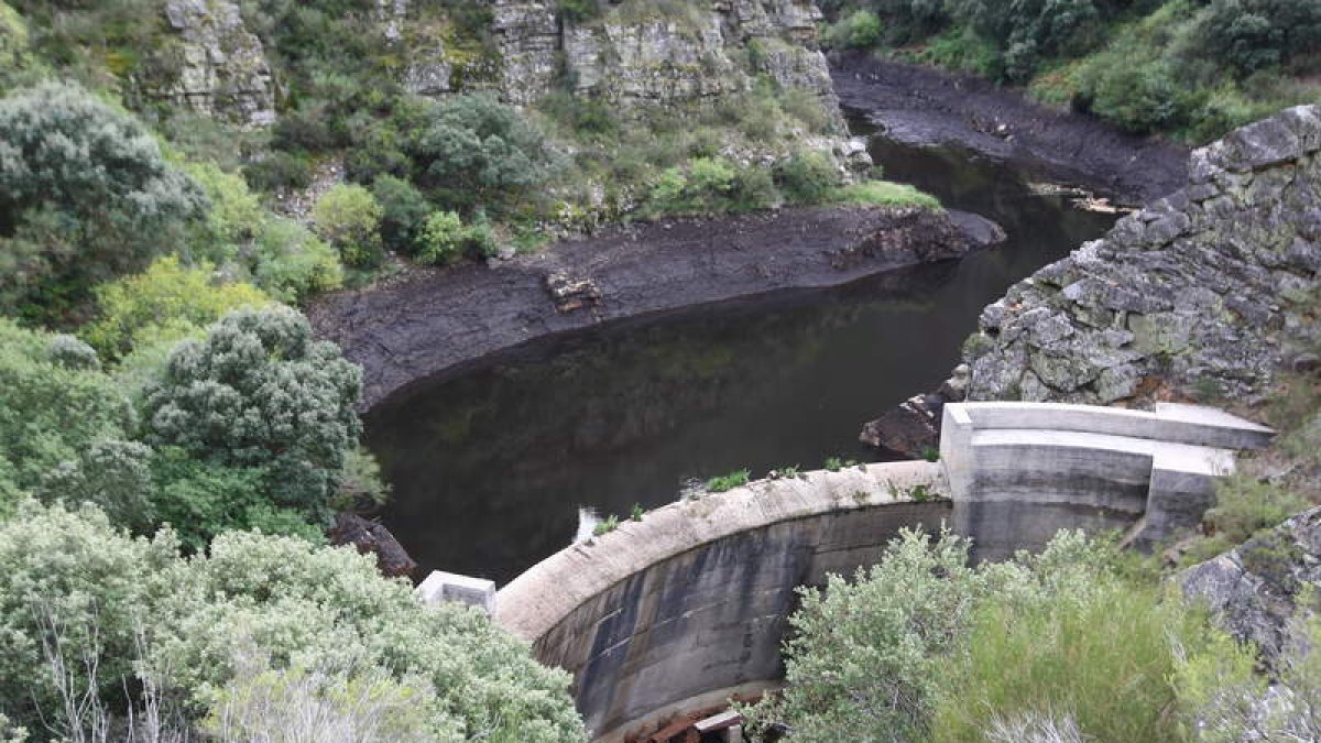 La presa de San Facundo, en una imagen de archivo. L. DE LA MATA