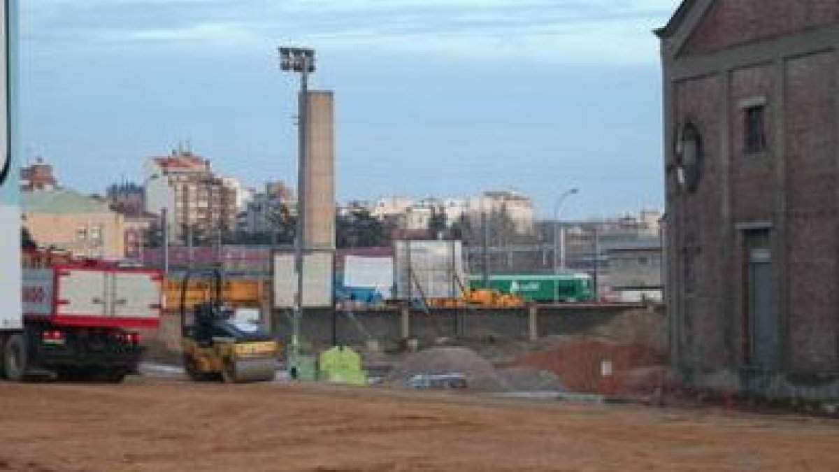 El centro estará situado en una parcela y tendrá su entrada por la calle Gómez Salazar.
