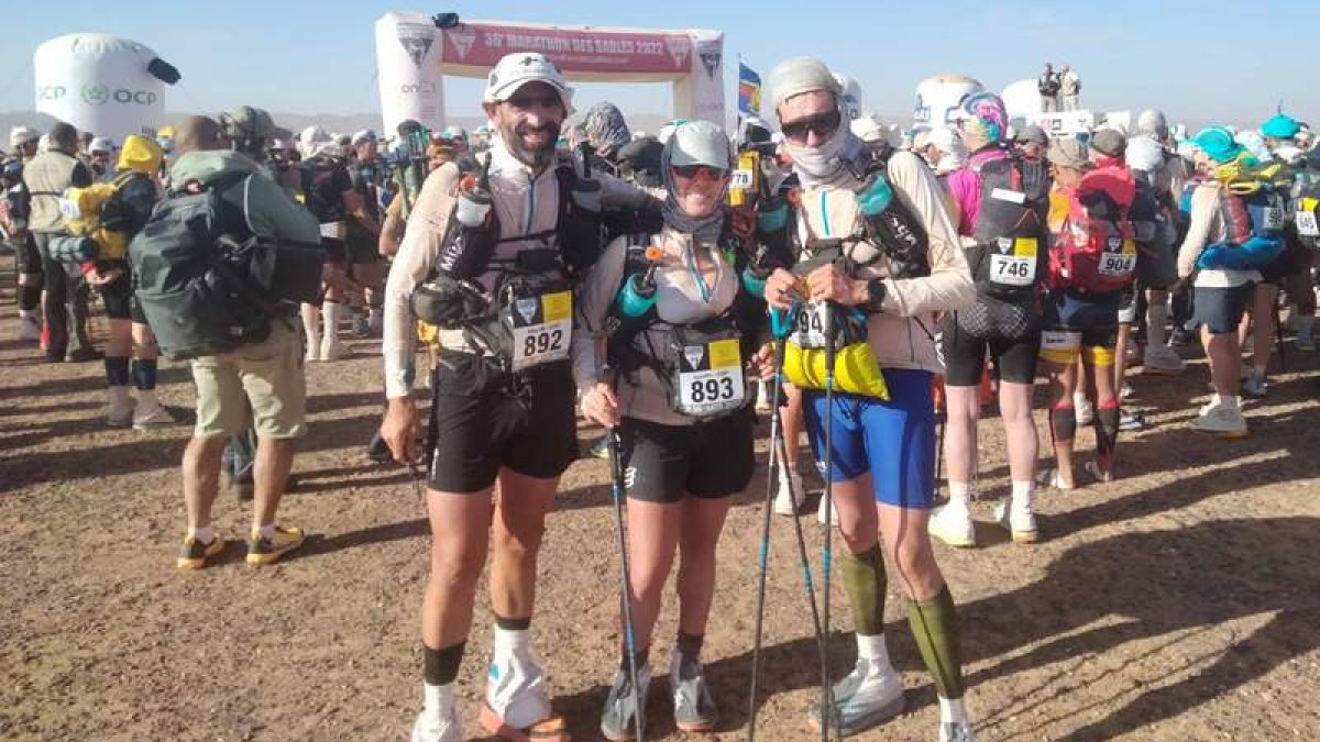 Miguel Martínez Basurco junto a sus dos amigos y paisanos de Villafranca, Marcos Cerezo y Loreto Pedrosa. GRUPO BASURCO