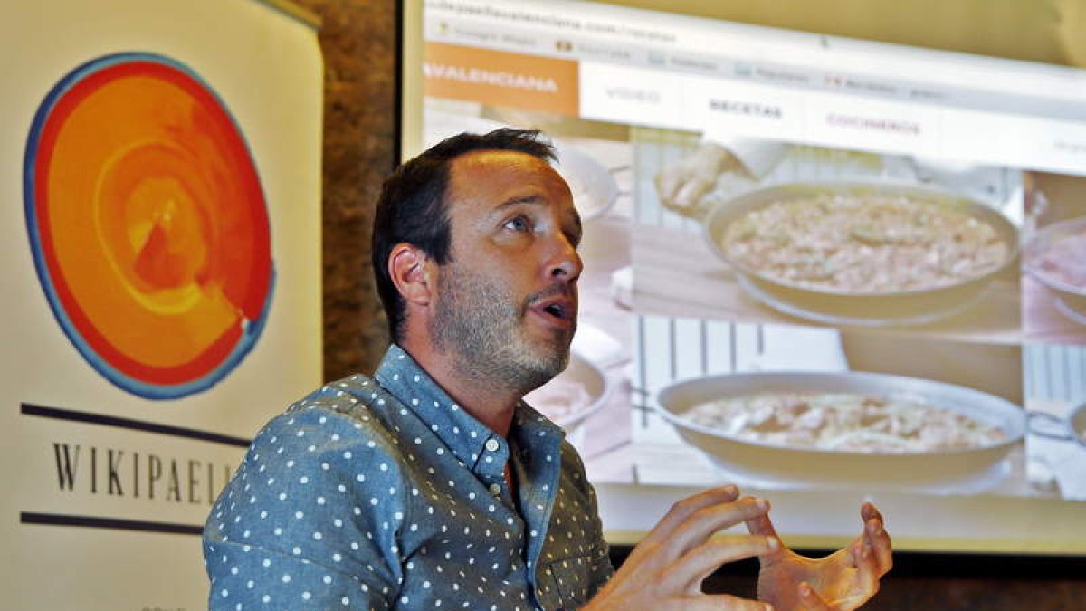 Guillermo Navarro, uno de los fundadores de la asociación Wikipaella.