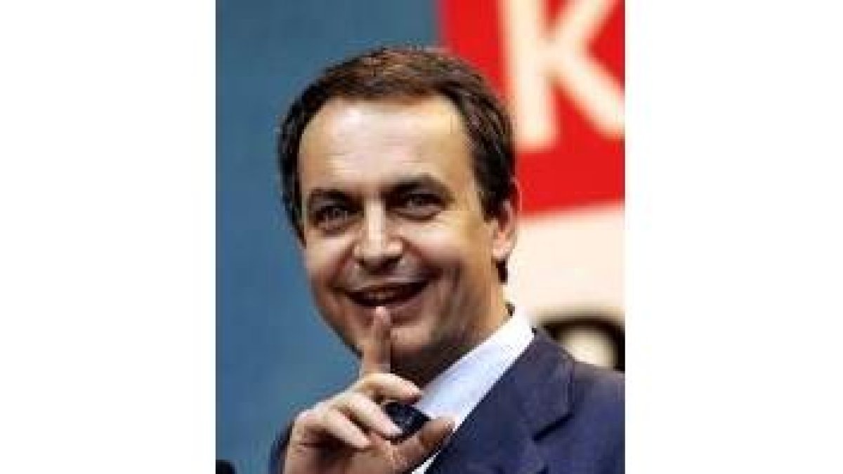 Zapatero está esperando el anuncio de la tregua