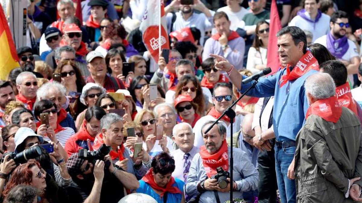 Pedro Sánchez, ayer, durante su discurso en Villalar de los Comuneros. NACHO GALLEGO