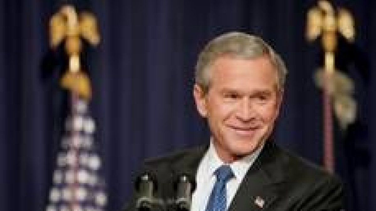 George Bush, durante la rueda de prensa ofrecida ayer tras reunirse con su Gabinete