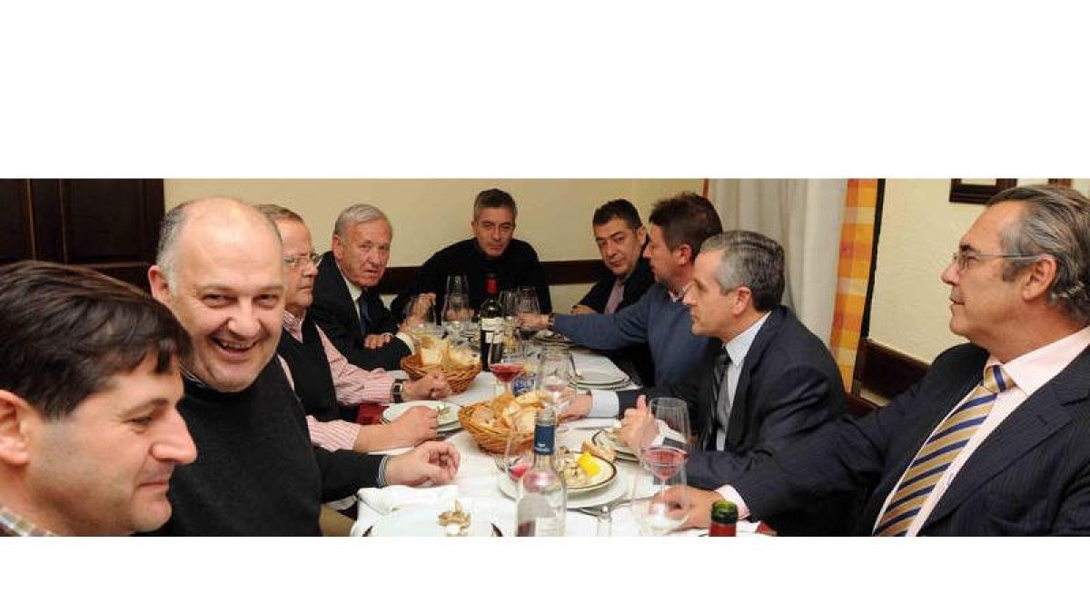 Villa, Gutiérrez y Rajoy, reunidos con los empresarios del sector TIC.