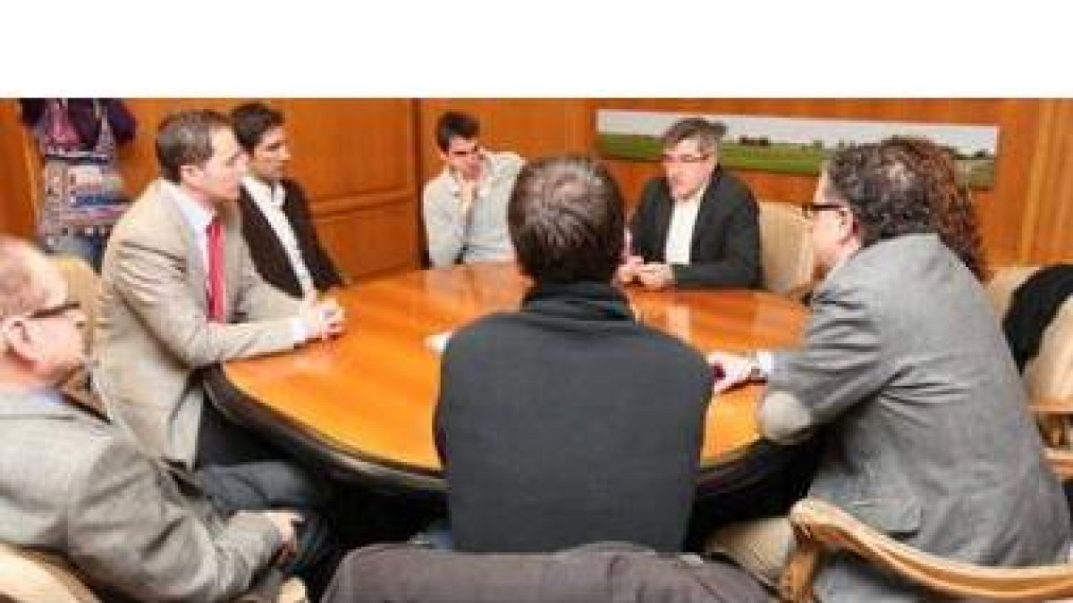 AFE y jugadores de la Cultural se reunieron con los representantes del Ayuntamiento.