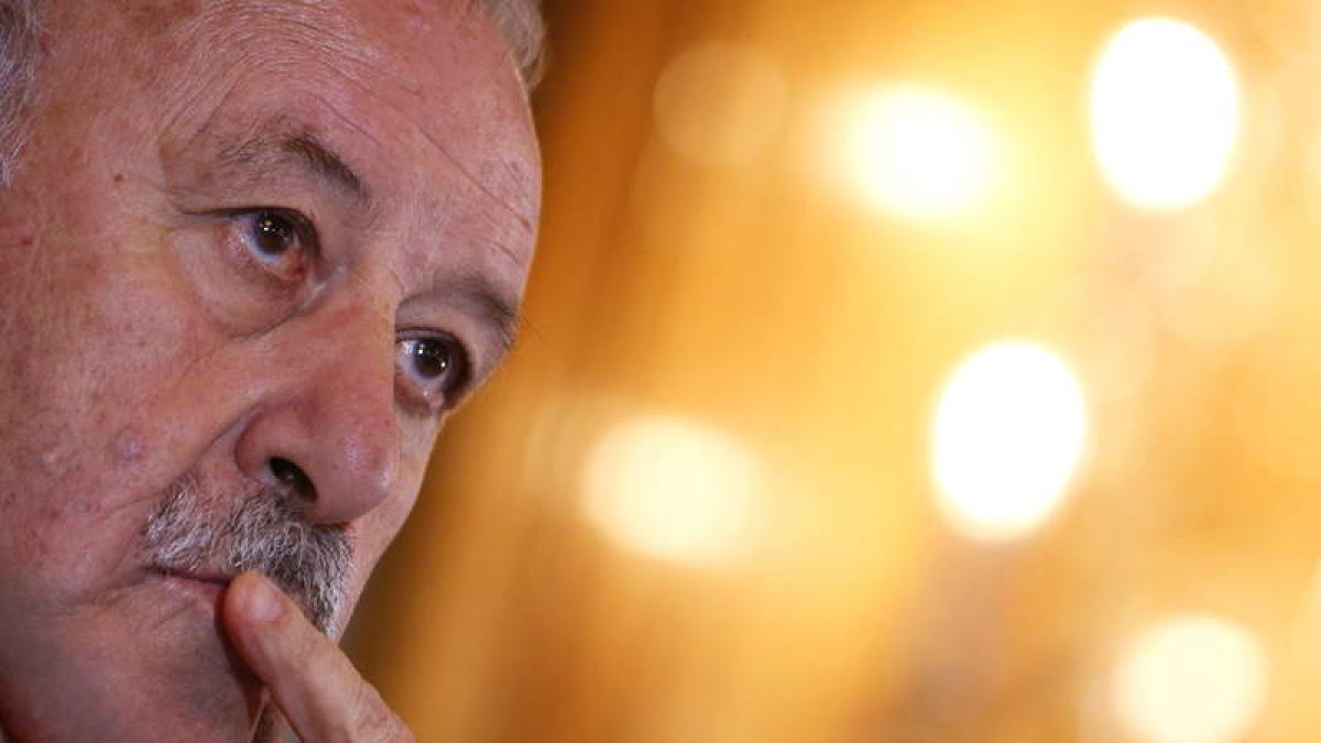 El seleccionador español de fútbol, Vicente del Bosque, expresa que el partido del jueves en el Reino de León ante Costa Rica servirá para preparar el choque ante Bielorrusia.