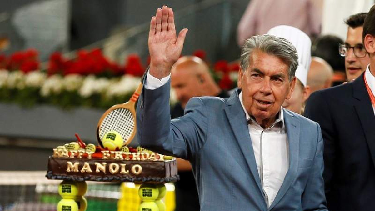 Manolo Santana ha sido un referente del tenis español... y también mundial. JUANJO MARTÍN/EFE