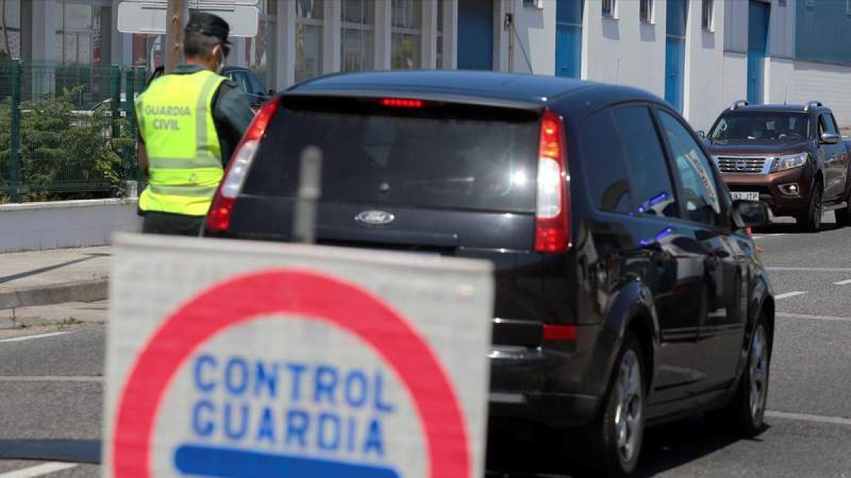 La Guardia Civil pide a Interior que suspenda la convocatoria. ELISEO TRIGO