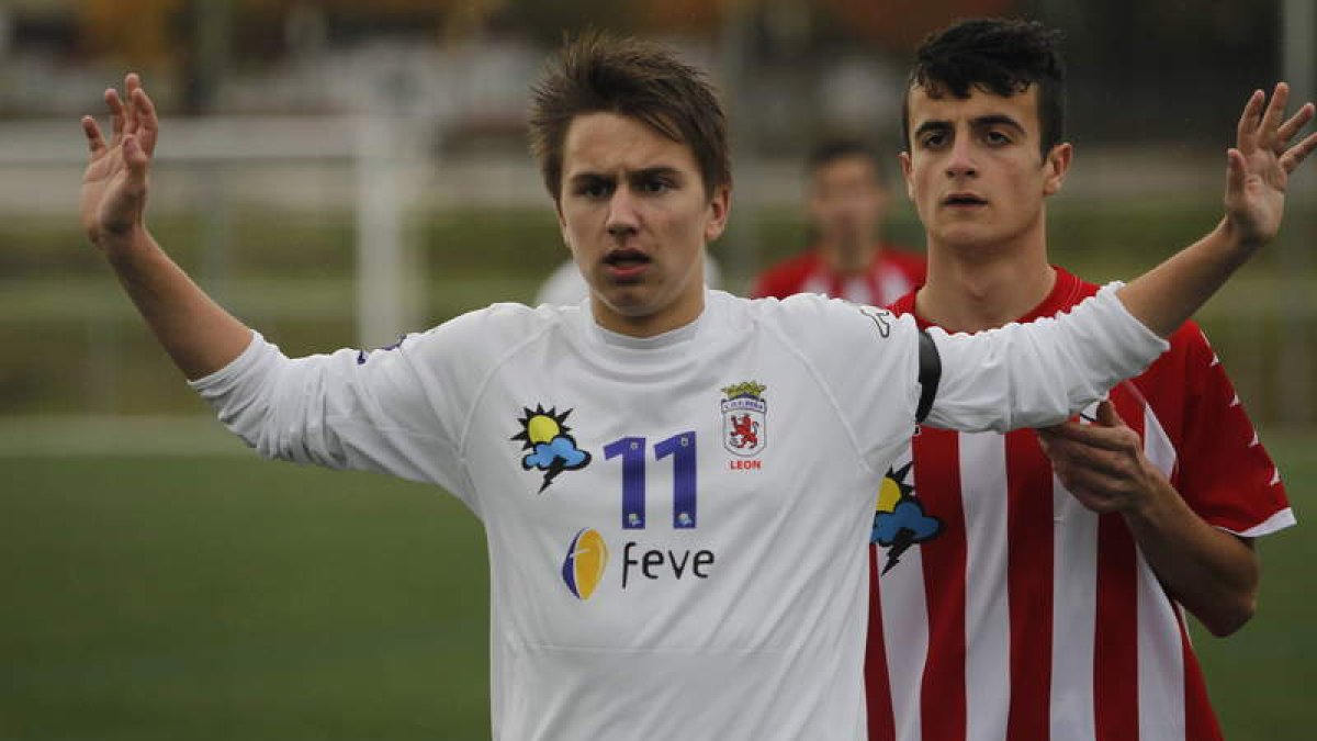 El Atlético Bembibre se impone a domicilio al segundo equipo de la Peña y se consolida al frente de la clasificación del grupo B de la 1.ª División Regional Juvenil.