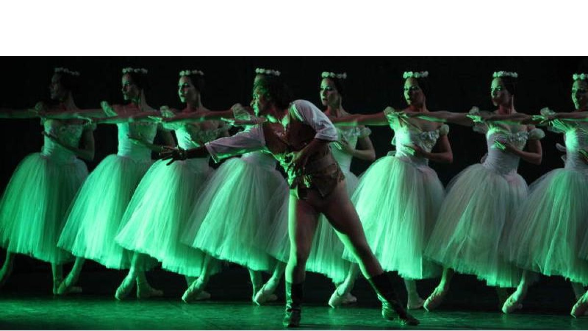 El Ballet Nacional de Cuba en una representación de ‘La magia de la danza’, que pudo verse en el Auditorio Ciudad de León hace tres años.