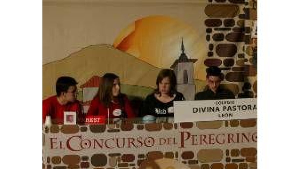 Los integrantes del equipo del colegio Divina Pastora de León, durante el primer enfrentamiento