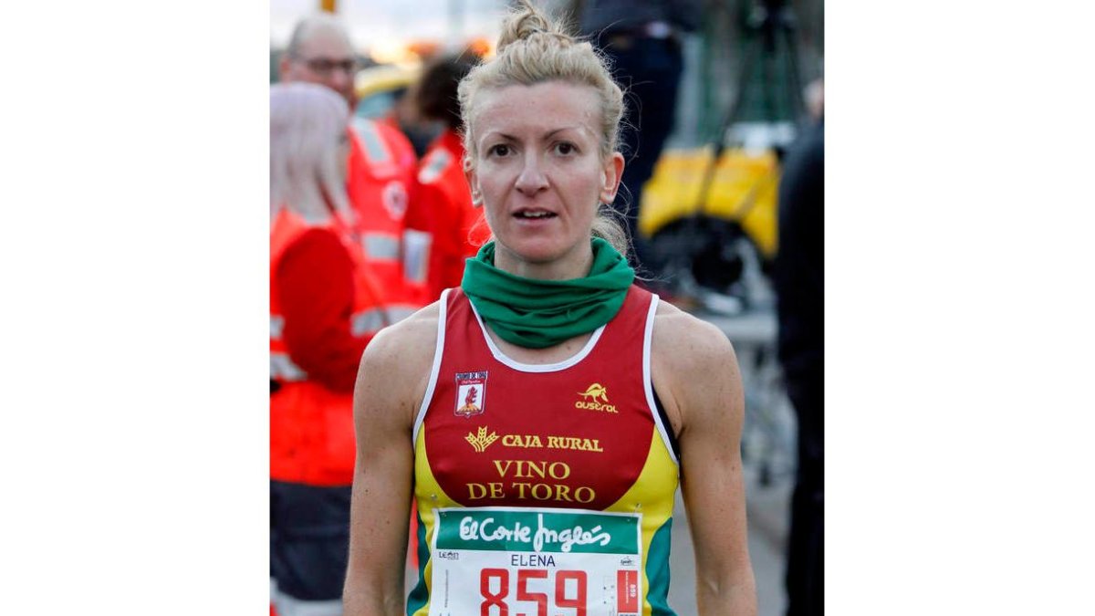 La zamorana Elena Calvete se llevó el triunfo en la categoría femenina. MARCIANO PÉREZ